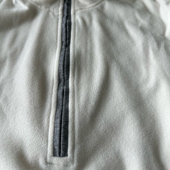 Eddie Bauer white fleece half-zip sweater - Picture 3 of 5